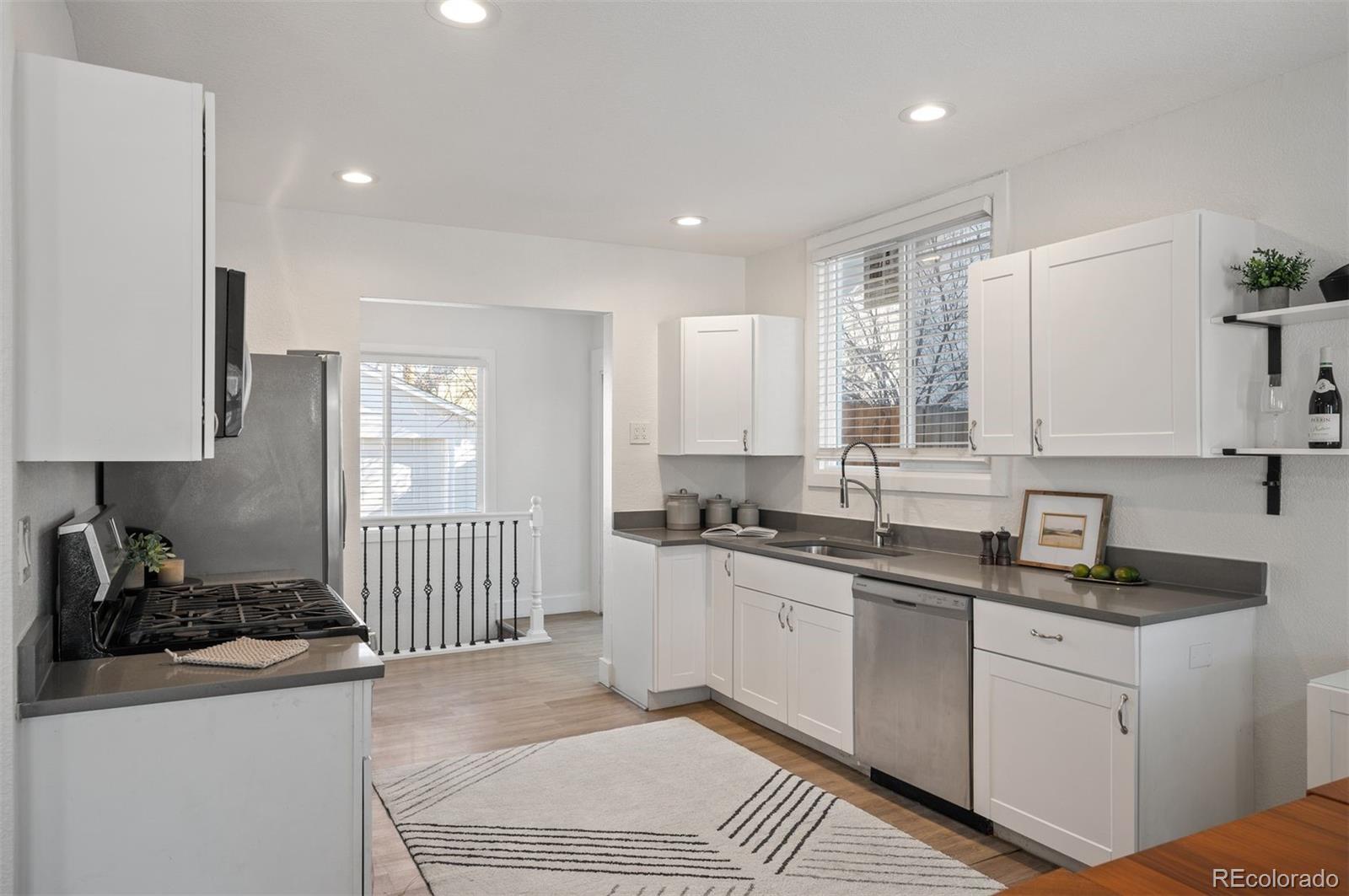 1422 N Quebec Street