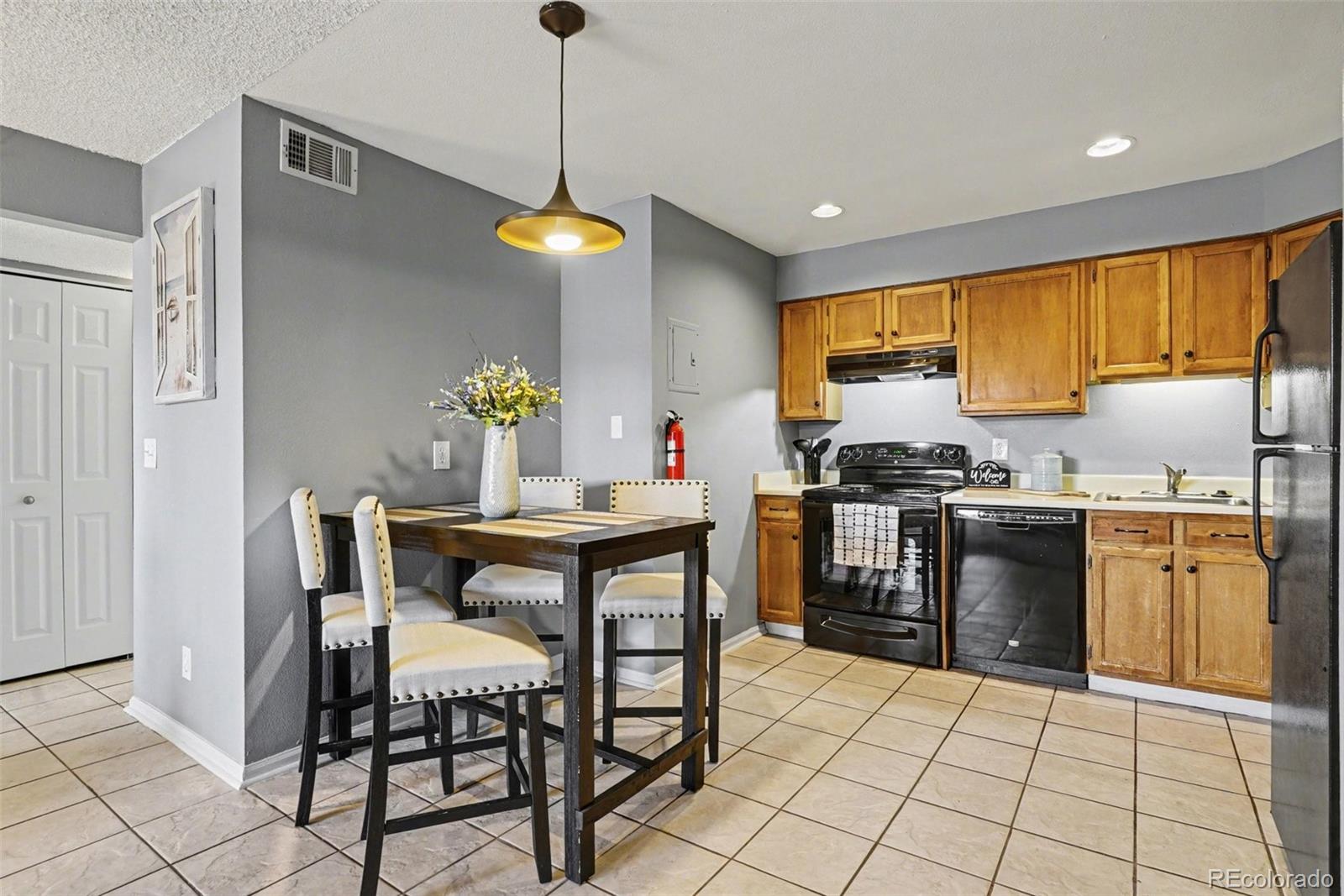 4899 S Dudley Street H8