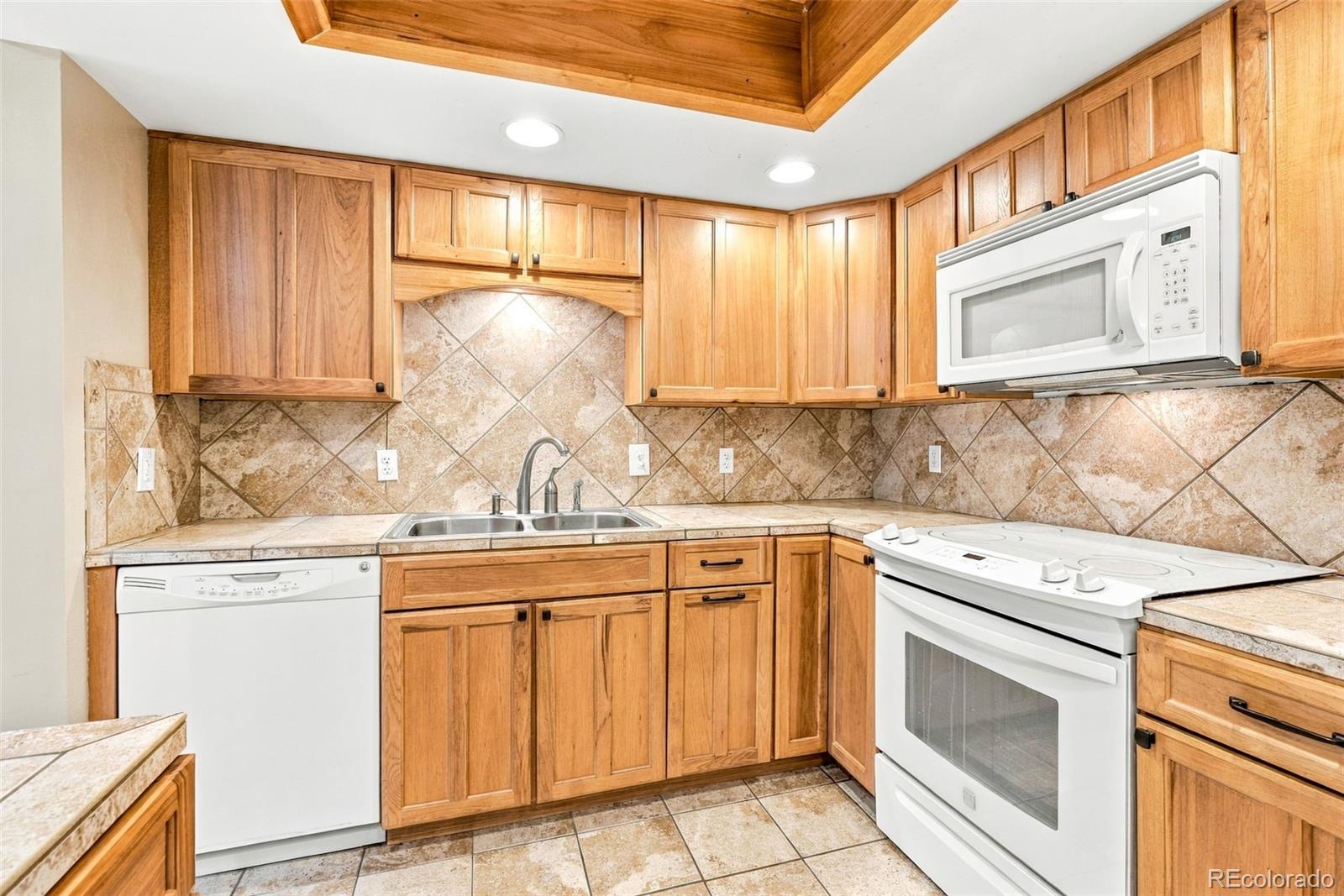 14390 E Marina Drive 209