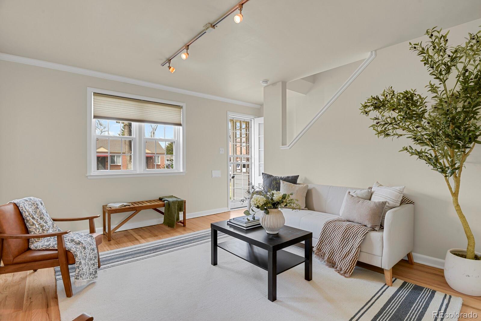 1232 Krameria Street