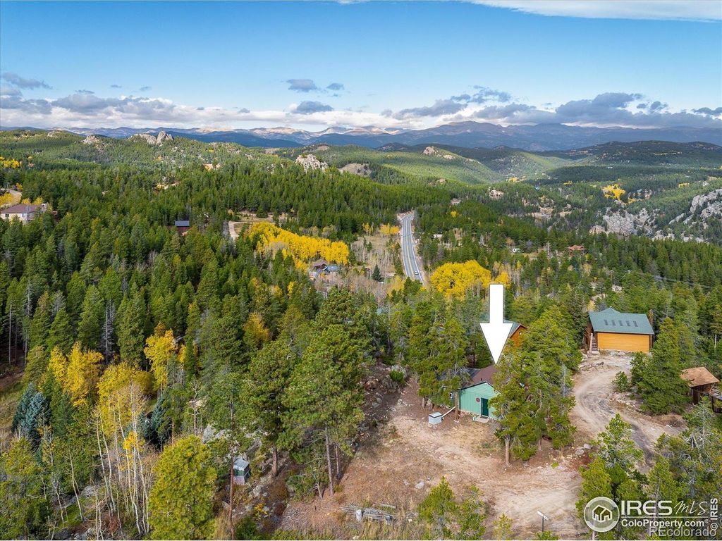 Photo of 133 Black Bear Trail, Golden, CO 80403 (MLS # IR1045407)