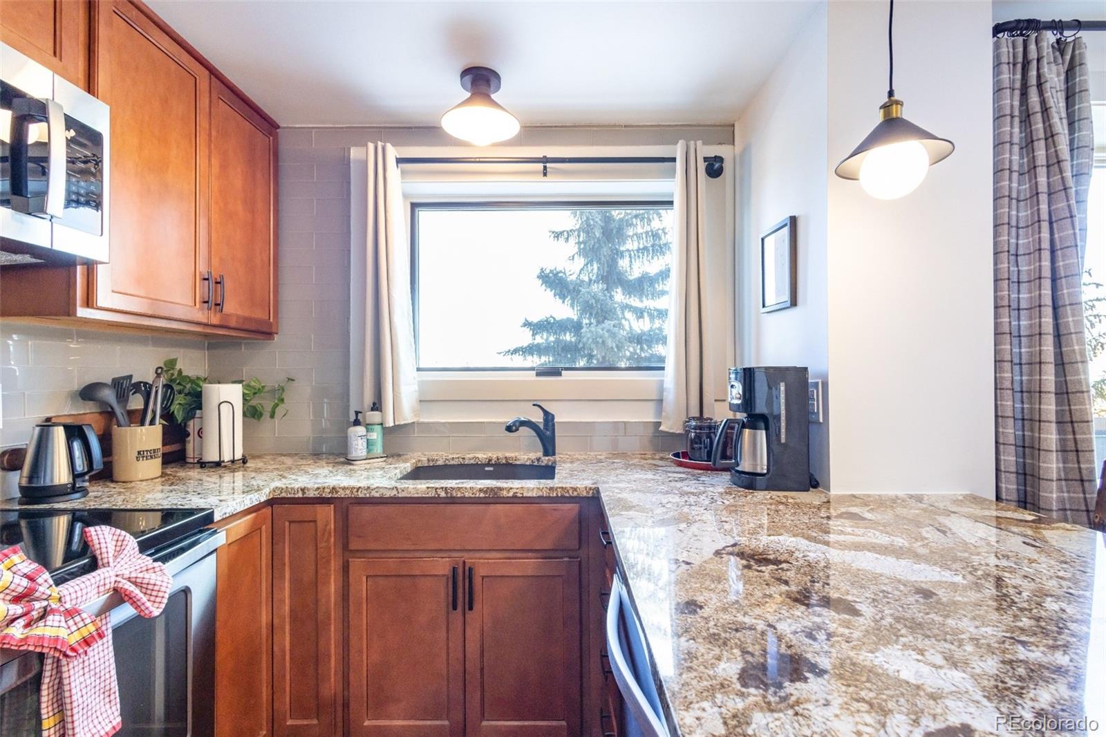 535 S Park Avenue 218