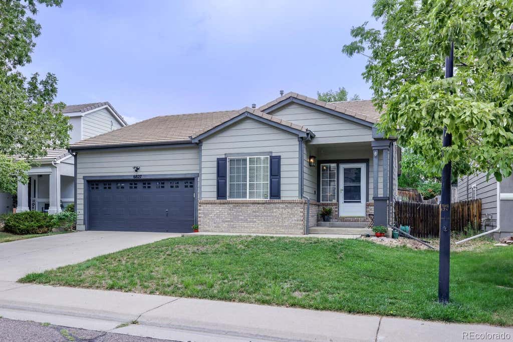 Photo of 6827 W Rockland Place, Littleton, CO 80128 (MLS # 8129740)