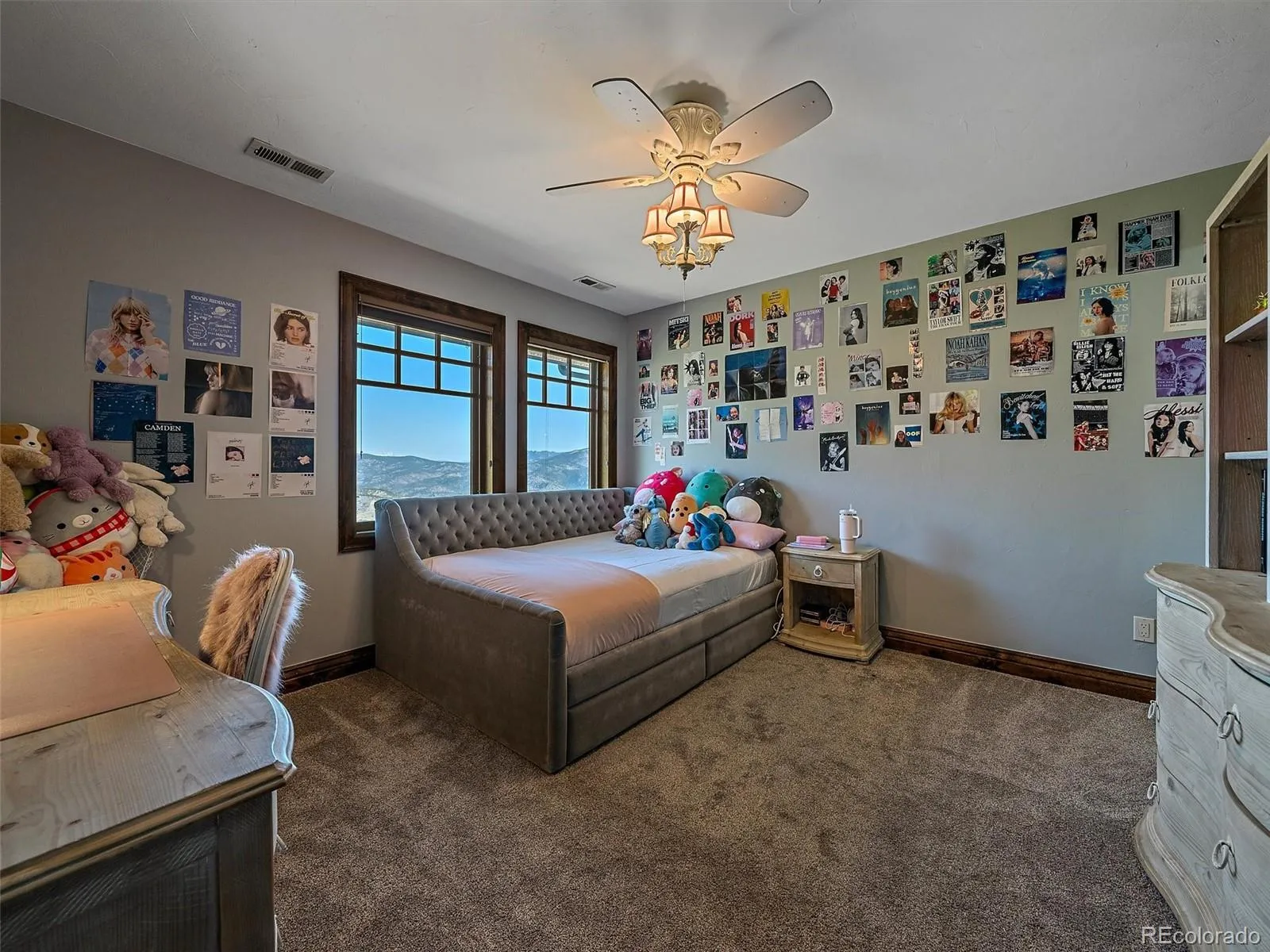 Evergreen, Colorado 80439, United States, 6 Bedrooms Bedrooms, ,7 BathroomsBathrooms,Residential,Pending,111283