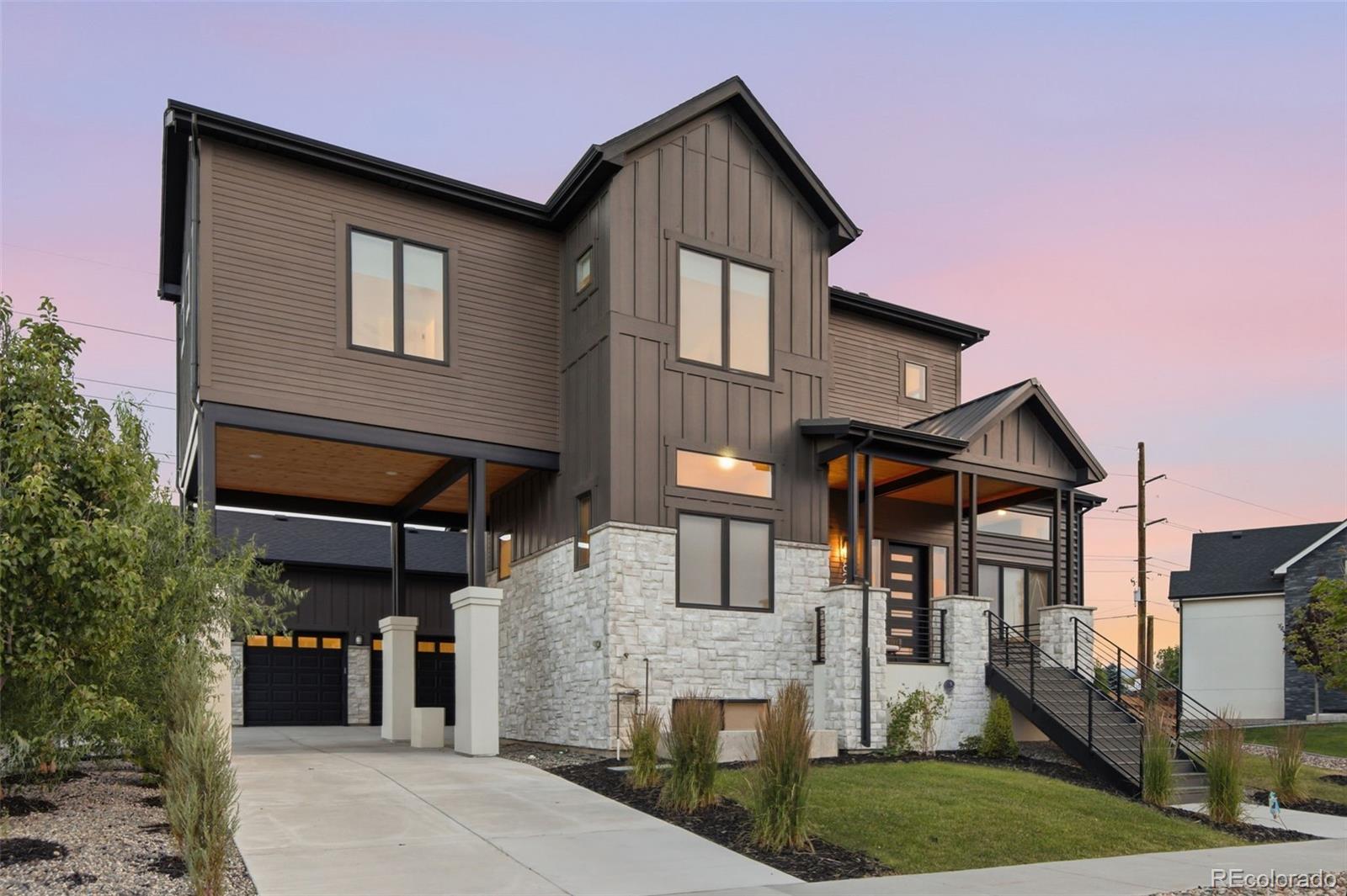 8230 W Tennessee Court