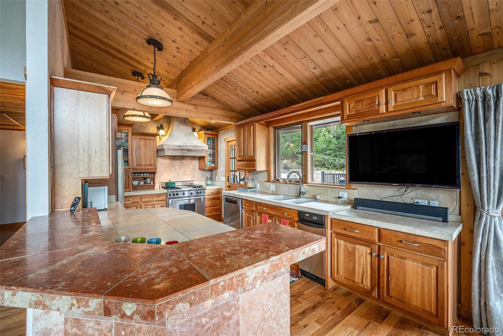 Evergreen, Colorado 80439, United States, 4 Bedrooms Bedrooms, ,3 BathroomsBathrooms,Residential,Active,222546