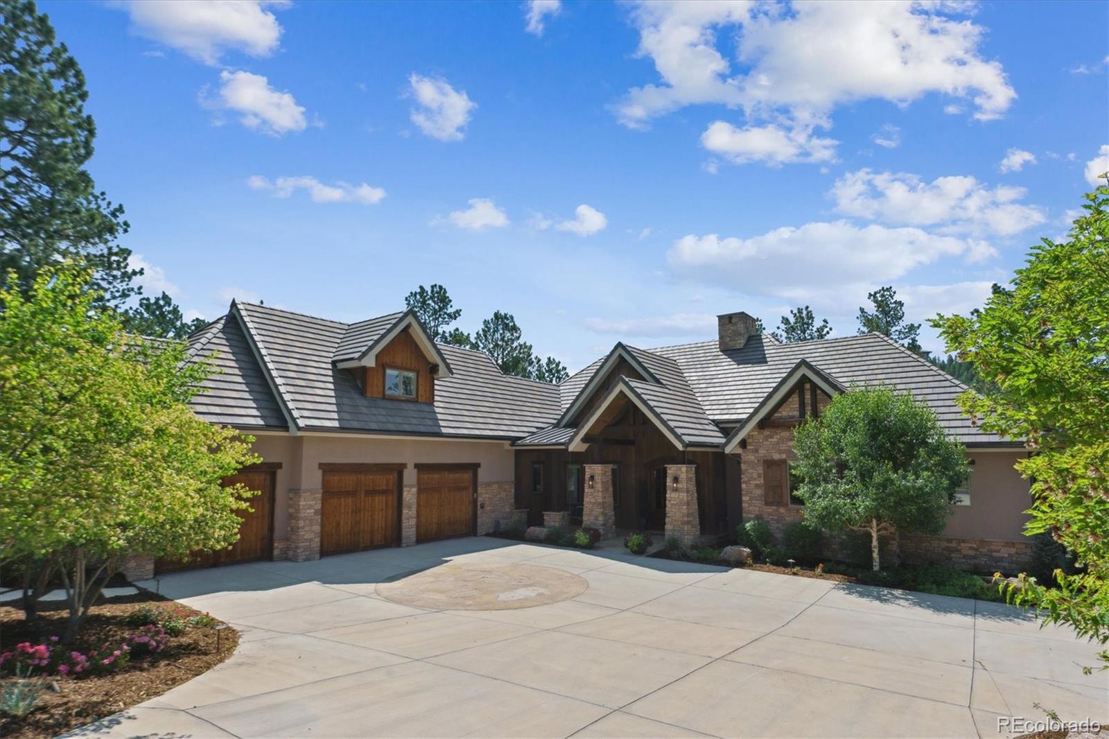 964 Westchester Circle