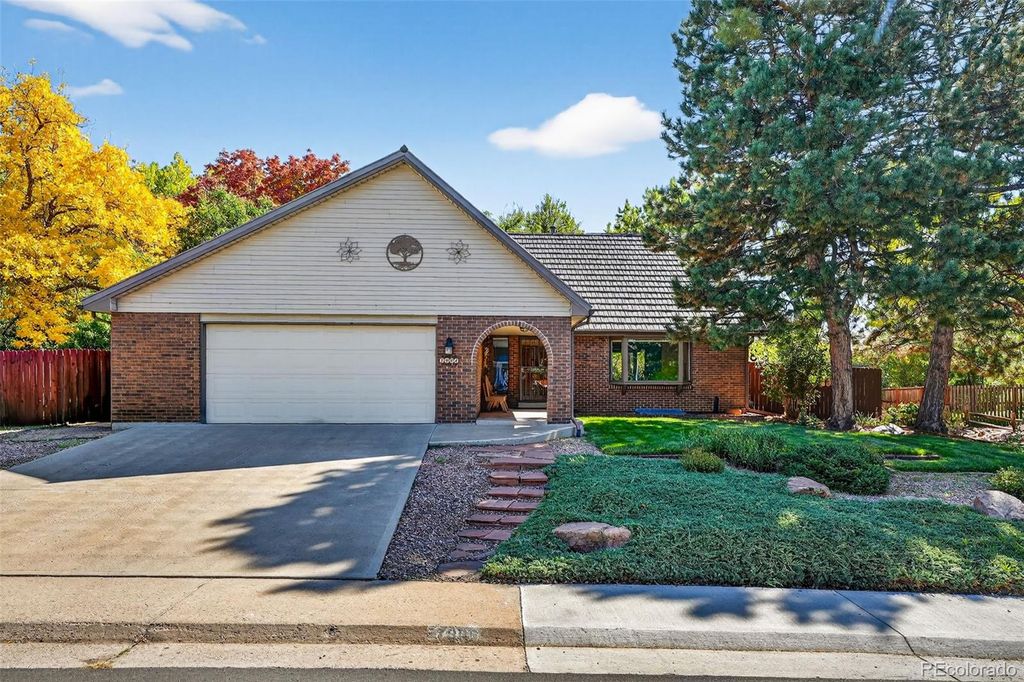 Photo of 7906 S Pierce Way, Littleton, CO 80128 (MLS # 4167020)