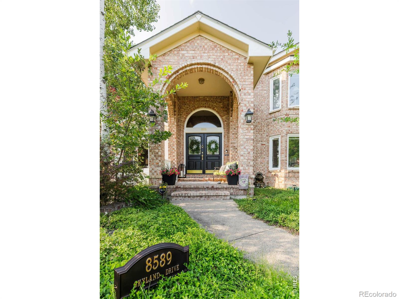 8589 Skyland Drive