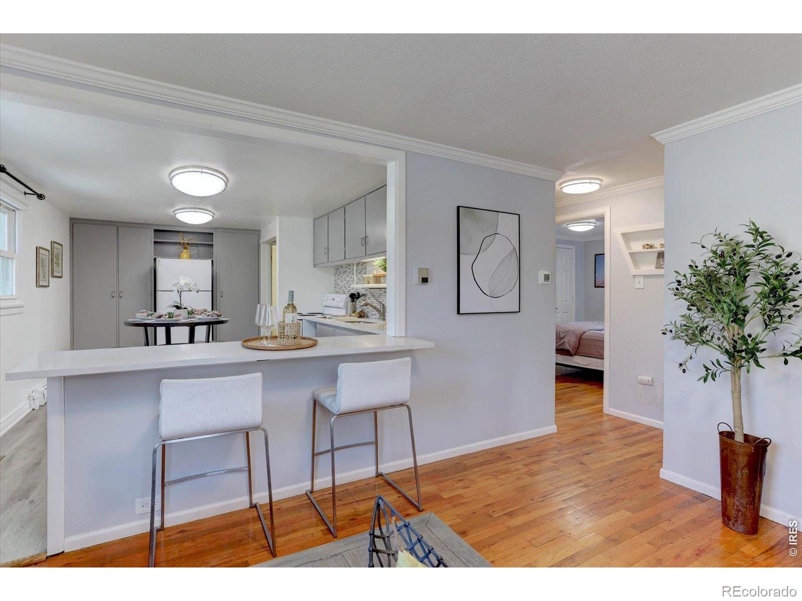 6940 W 55th Place