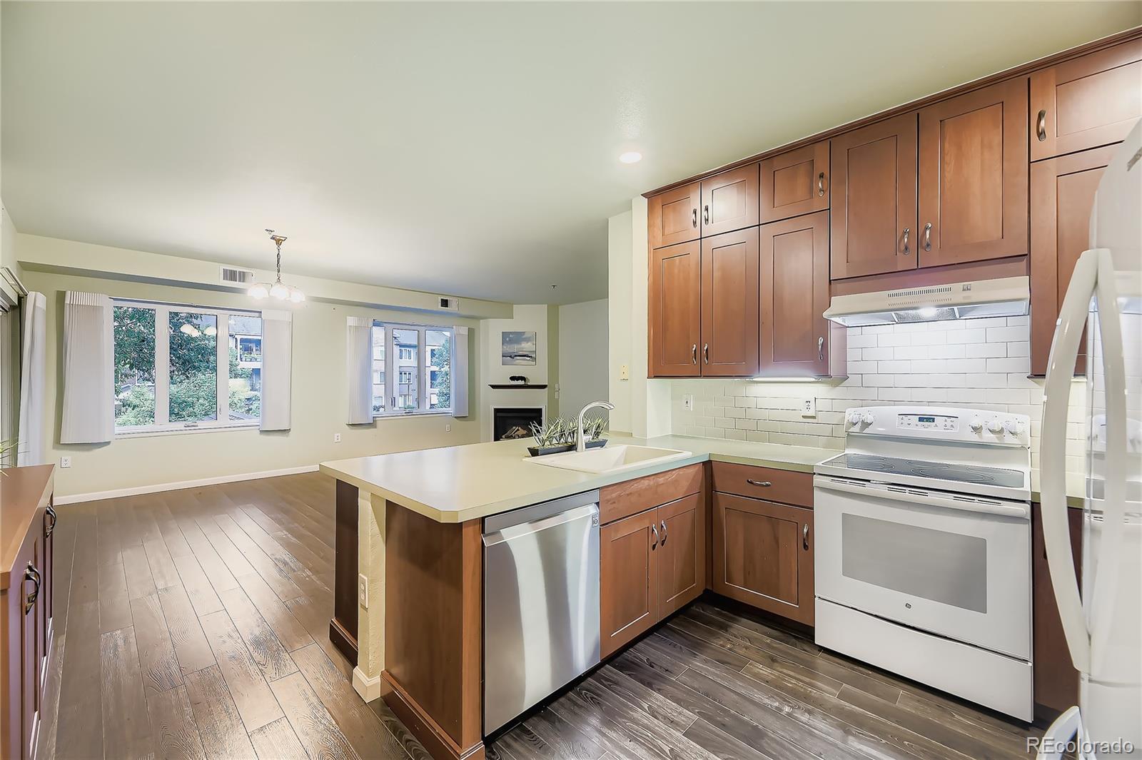 2894 W Riverwalk Circle B209
