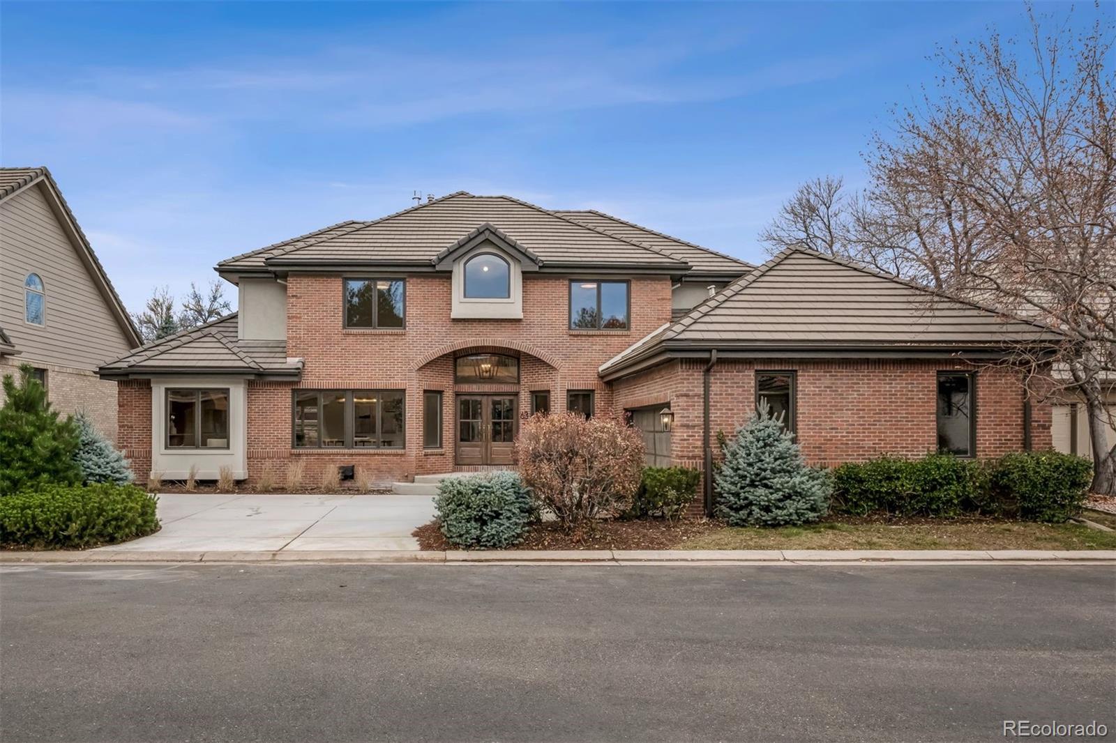 400 S Steele Street 63