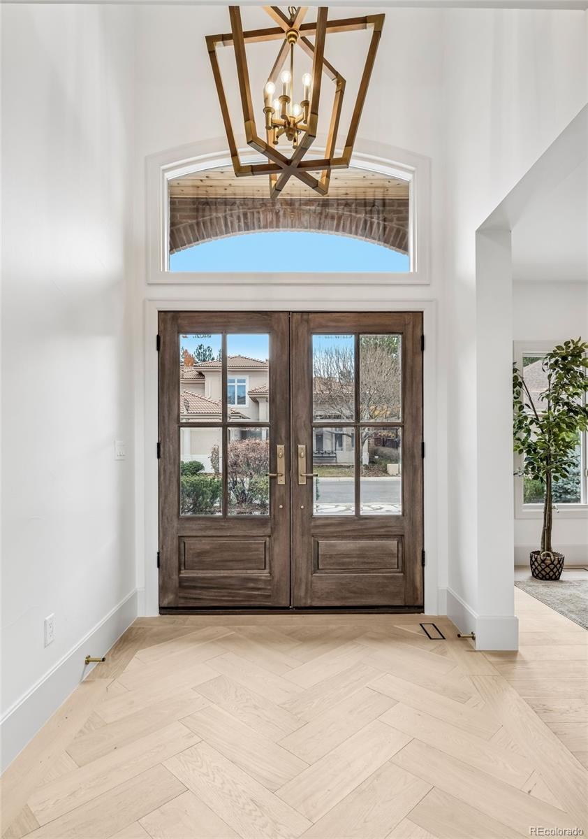 400 S Steele Street 63