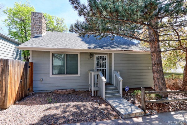 11941 E CORNELL CIR, AURORA, CO 80014 - Image 31b5b2f175e2bc760187aebcd7e9881e/3699482052