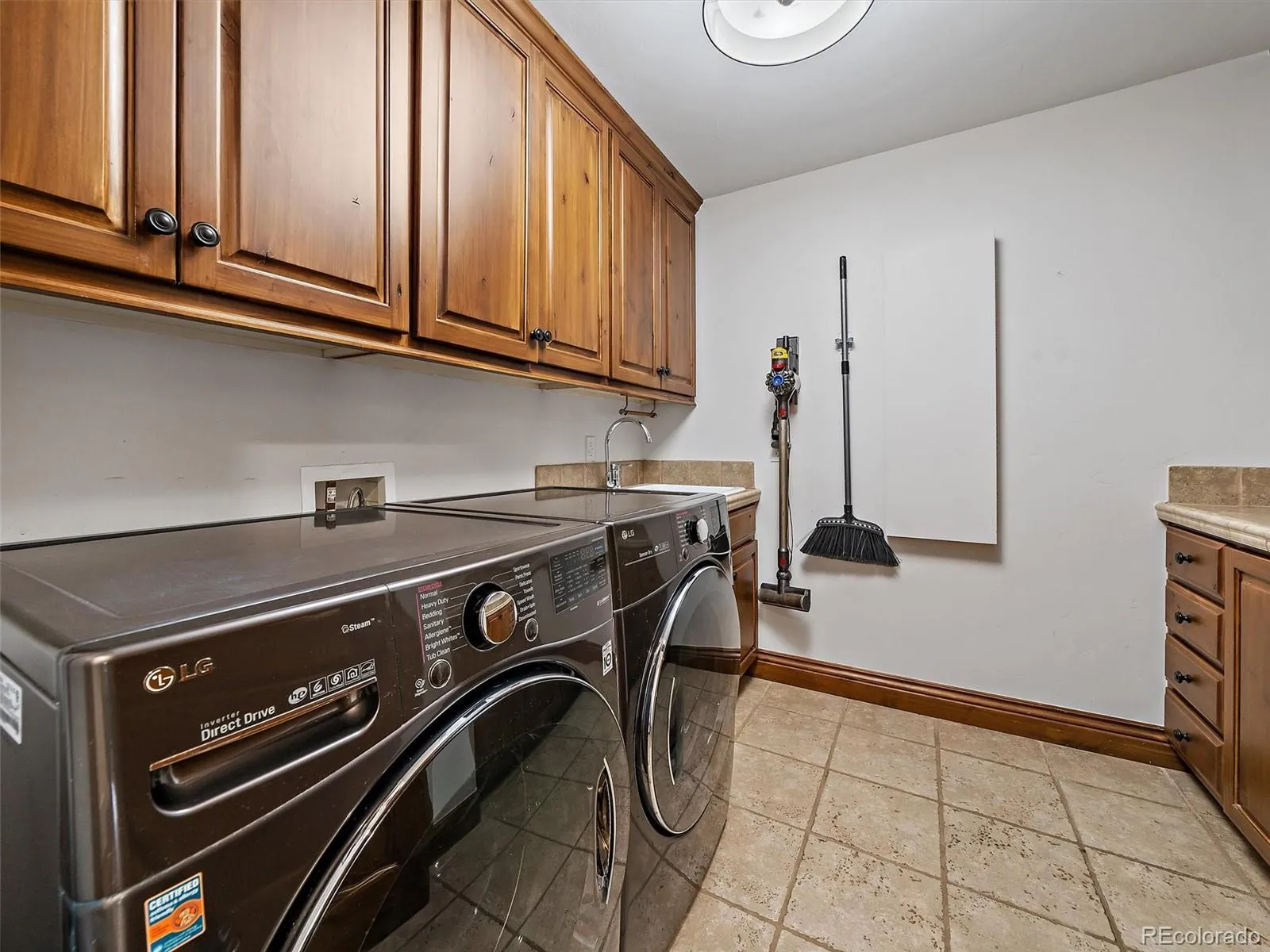 Evergreen, Colorado 80439, United States, 6 Bedrooms Bedrooms, ,5 BathroomsBathrooms,Residential,Coming Soon,194775