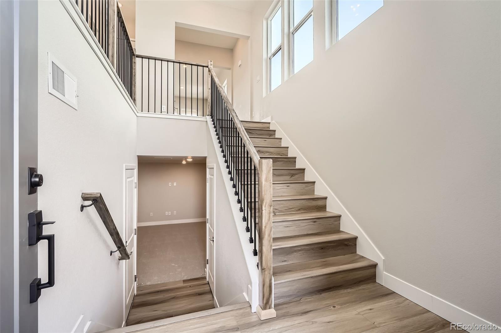 1807 Grayside Circle