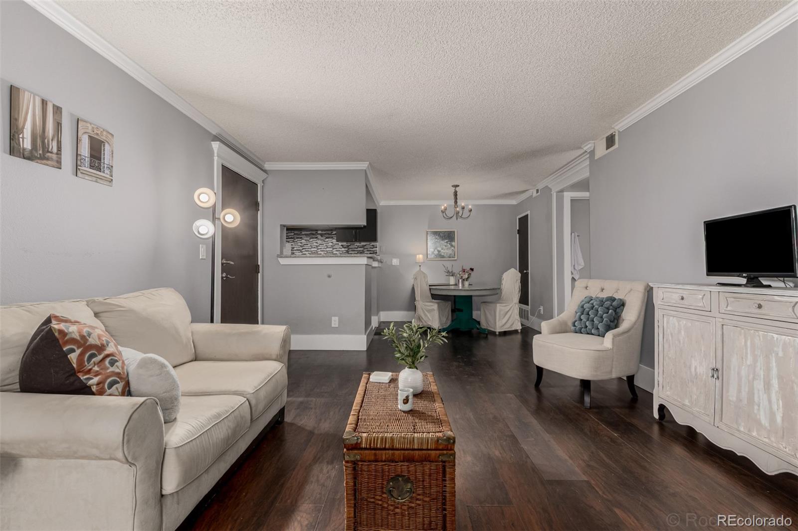 1863 S Pitkin Circle B