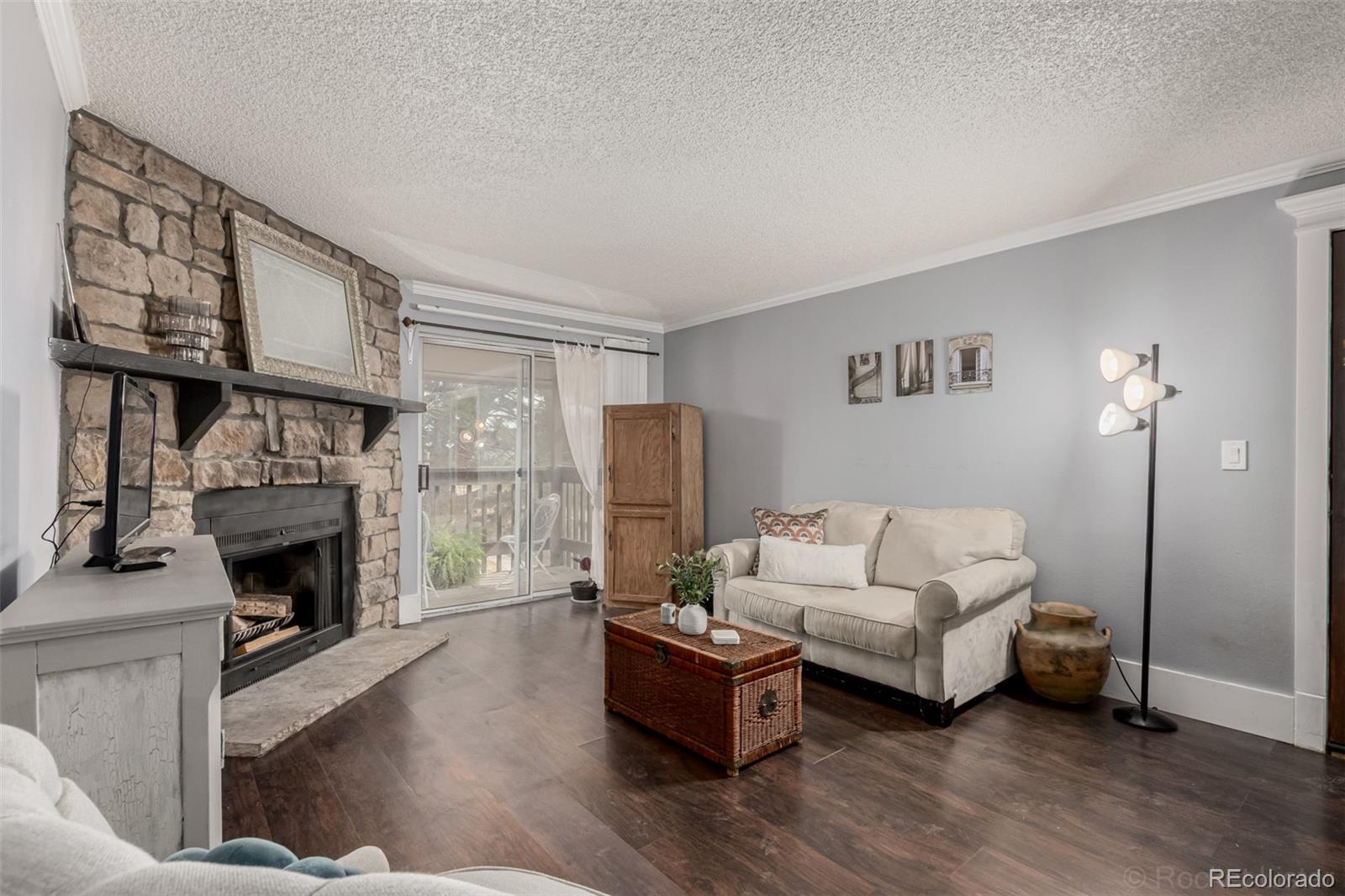 1863 S Pitkin Circle B