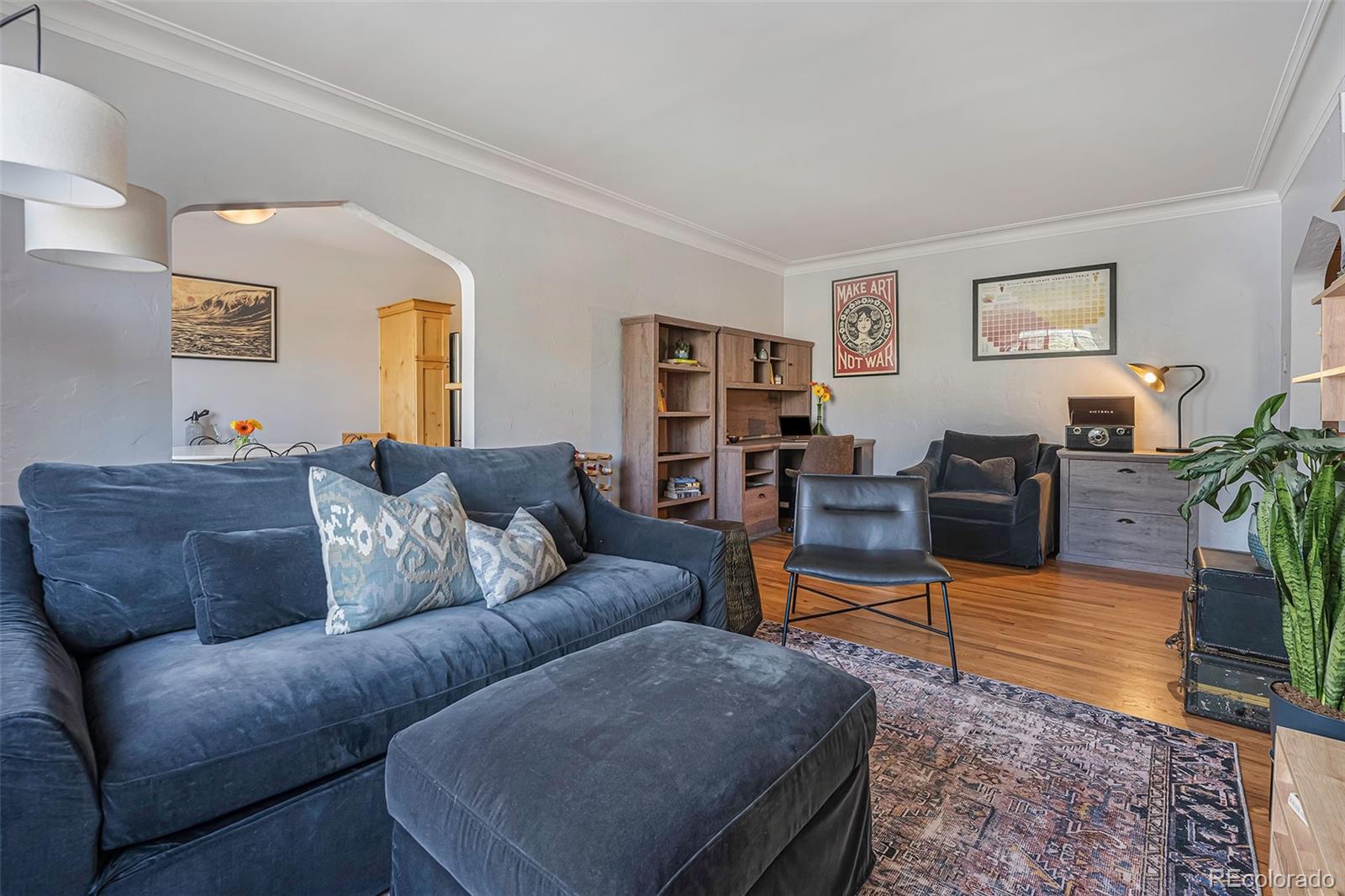 1000 E 8th Avenue 20