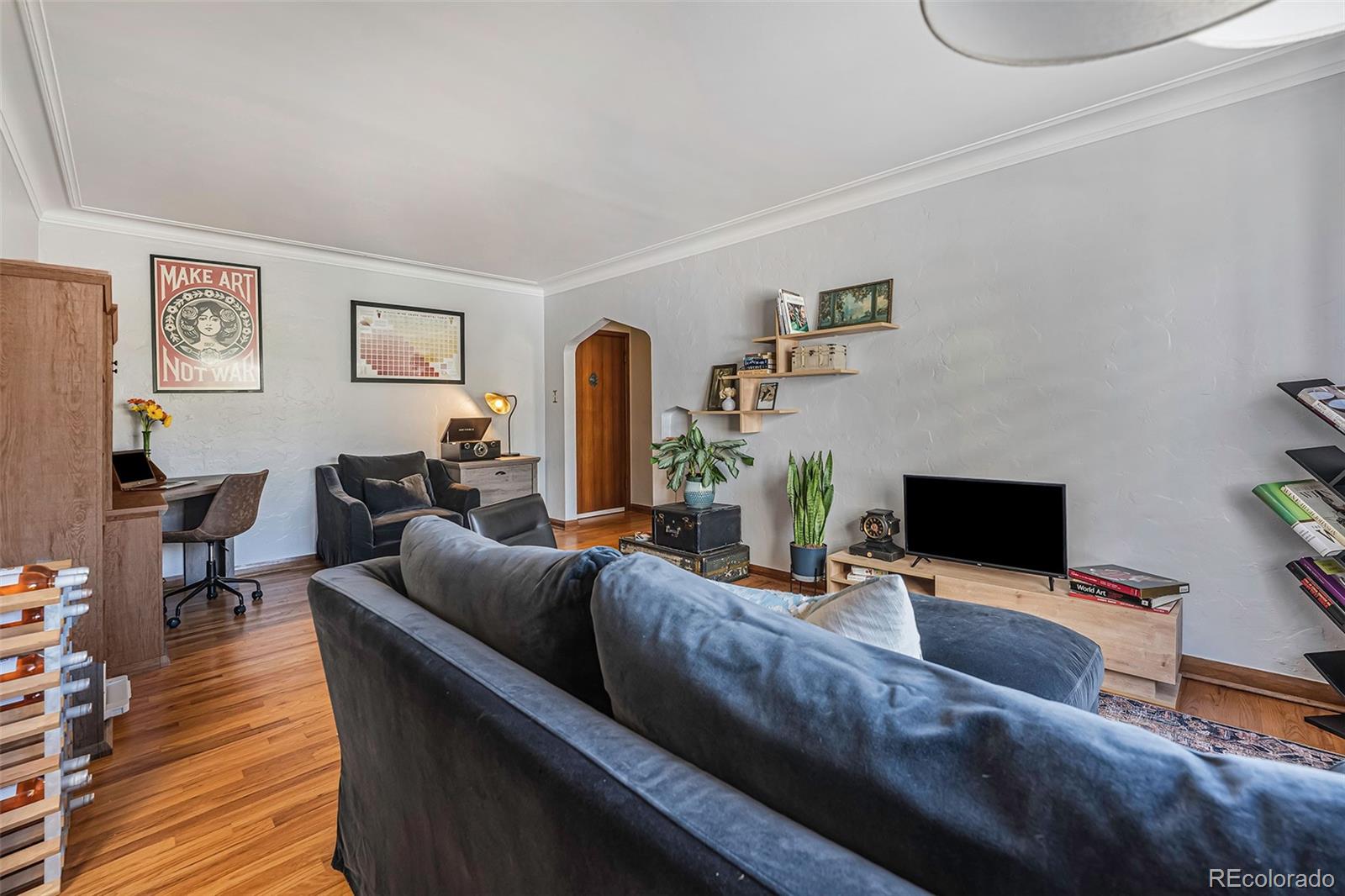 1000 E 8th Avenue 20