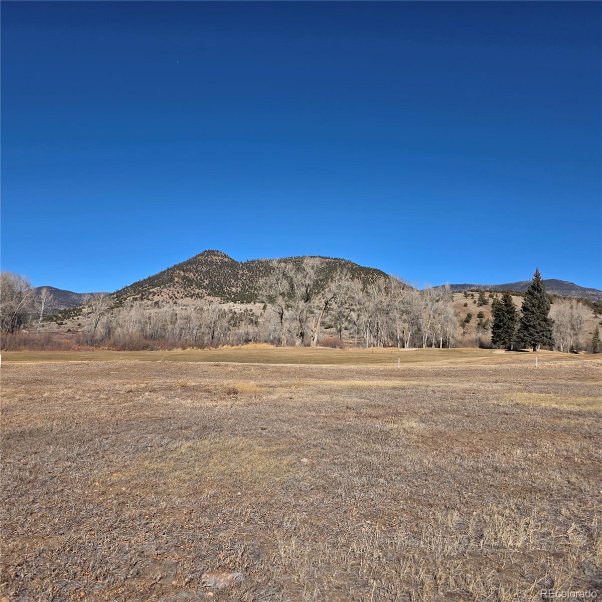 59 W Riverside Court