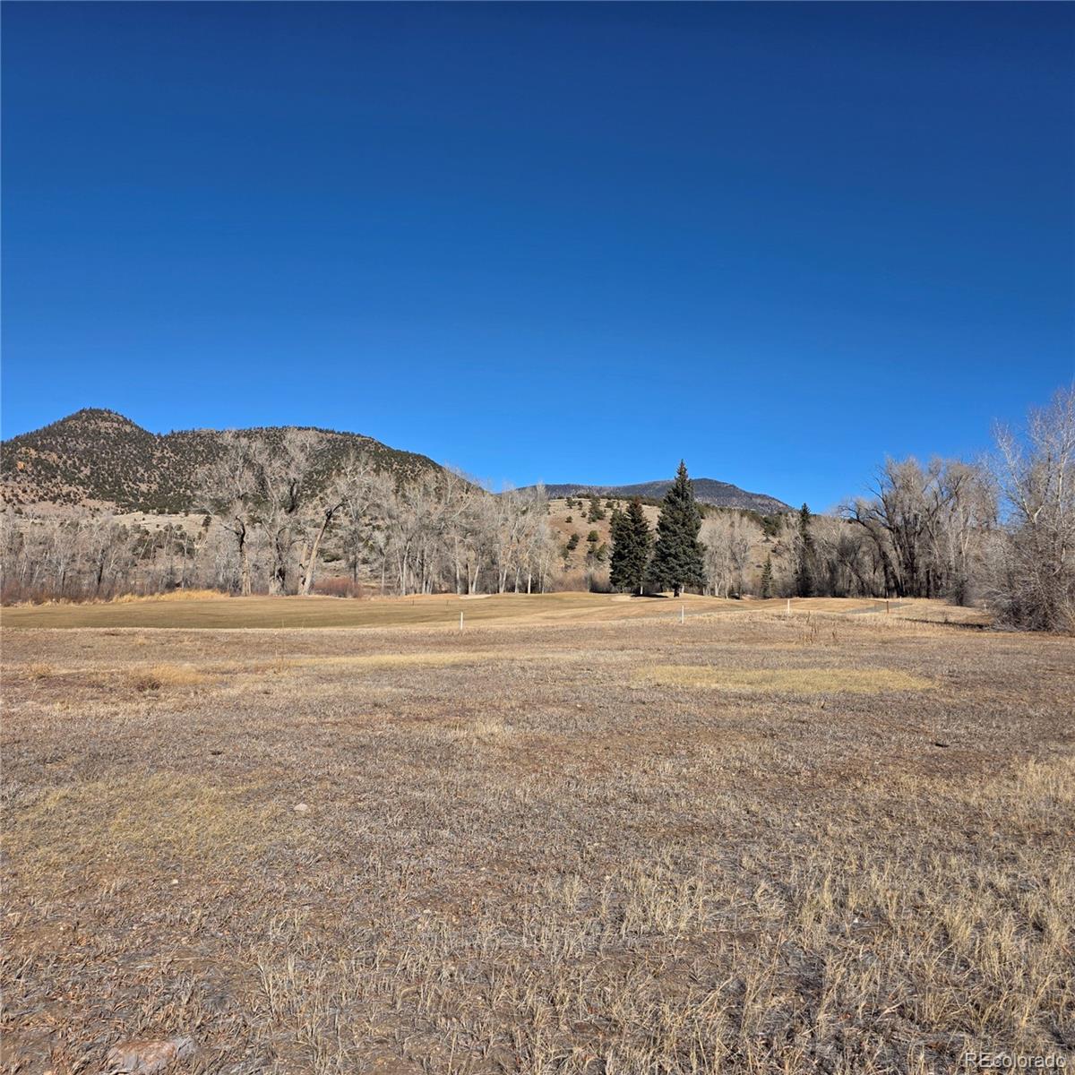 59 W Riverside Court