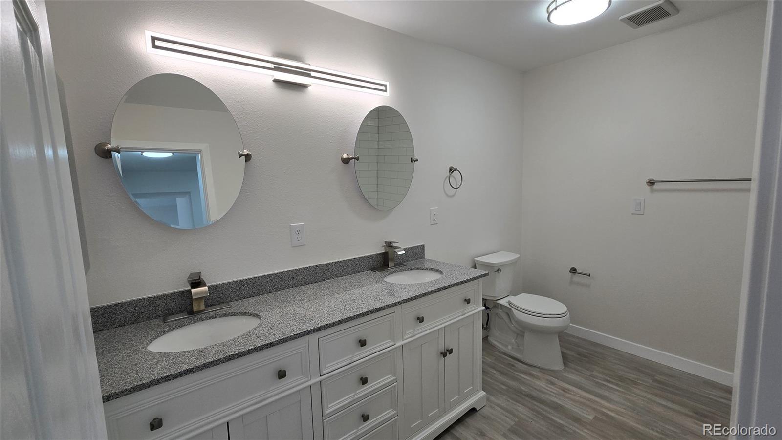 100 E Highline Circle 307, Centennial, CO, 80122 3 100 E Highline Circle 307