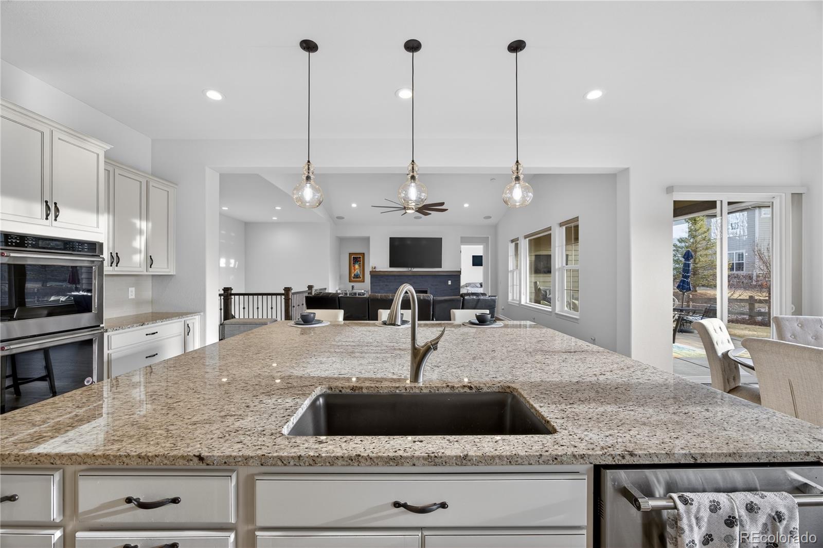 27560 E Lakeview Drive