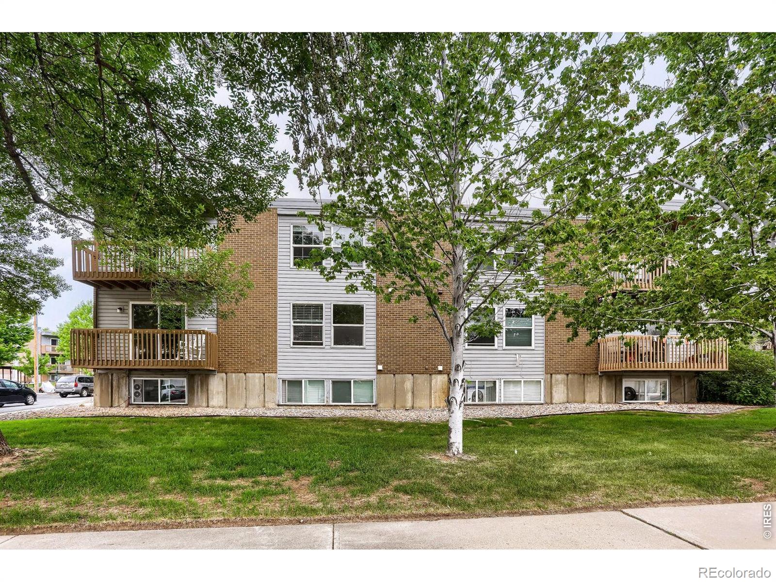 1611 Garfield Avenue 12