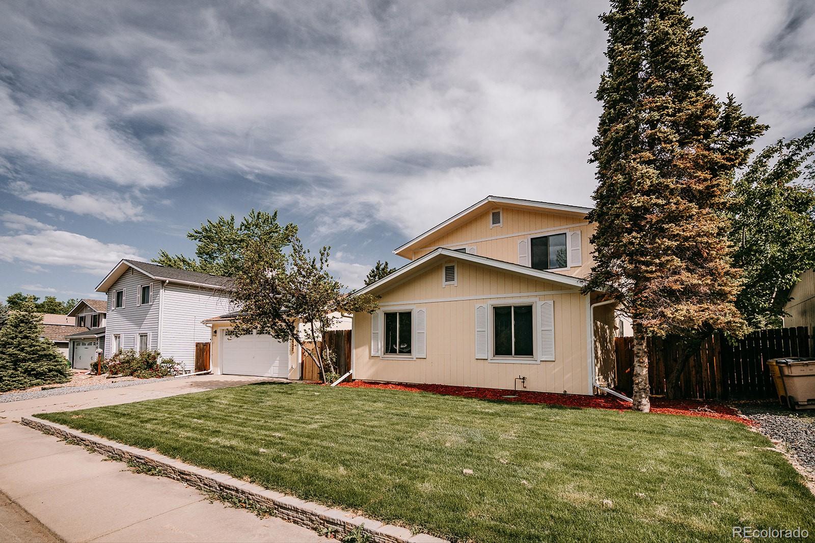 6637 W 95th Place