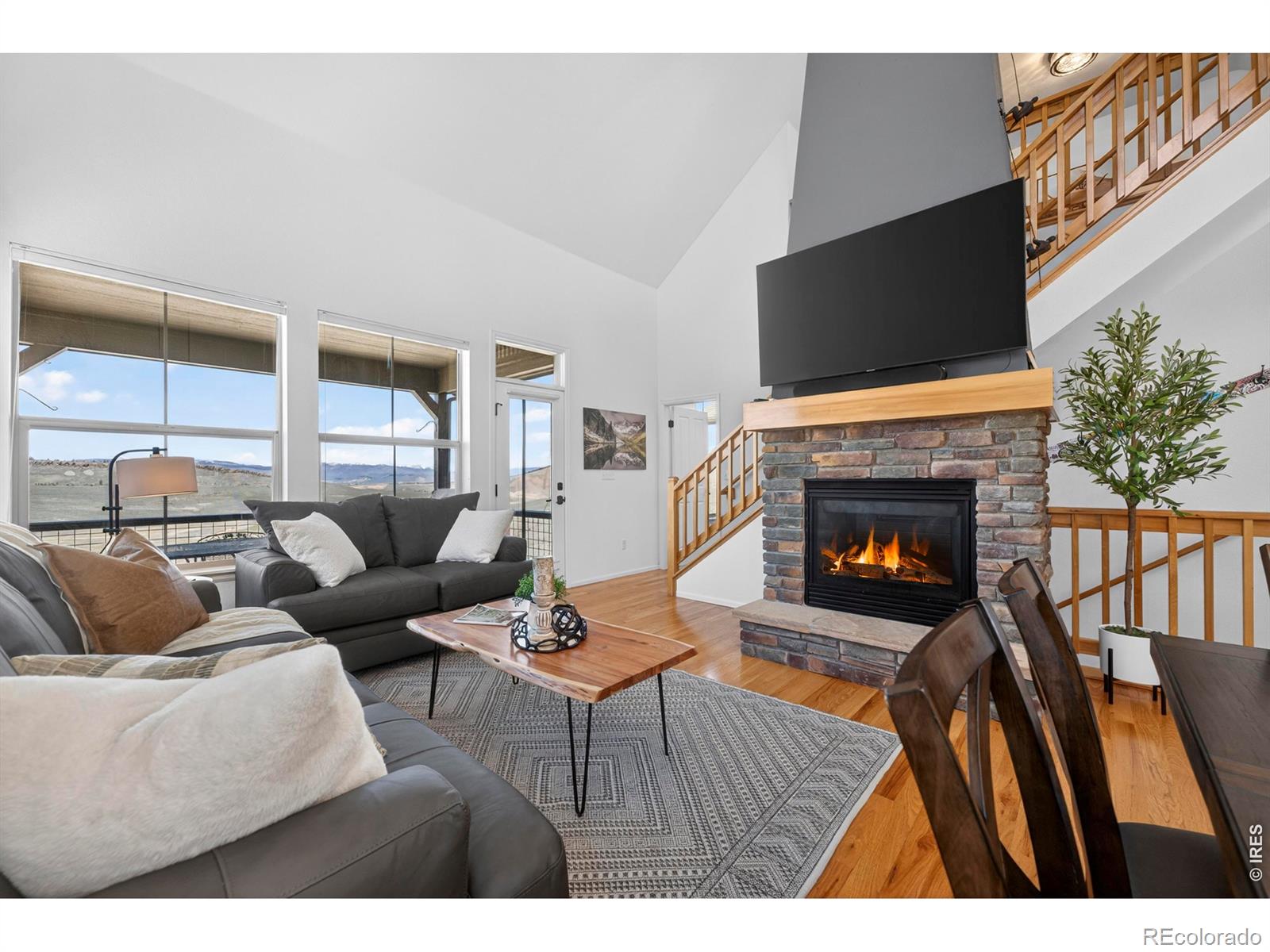 117 Peak View Drive