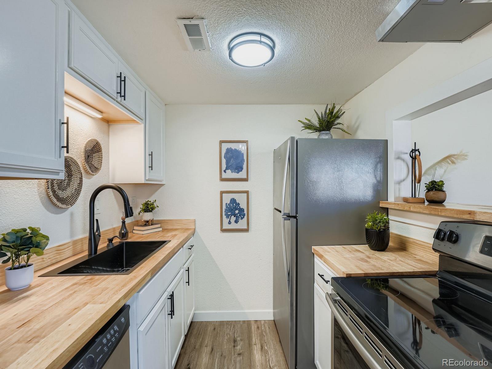 9230 E Girard Avenue 7