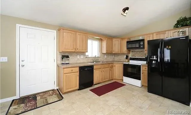 Keenesburg, Colorado 80643, United States, 3 Bedrooms Bedrooms, ,2 BathroomsBathrooms,Residential,Active,154796