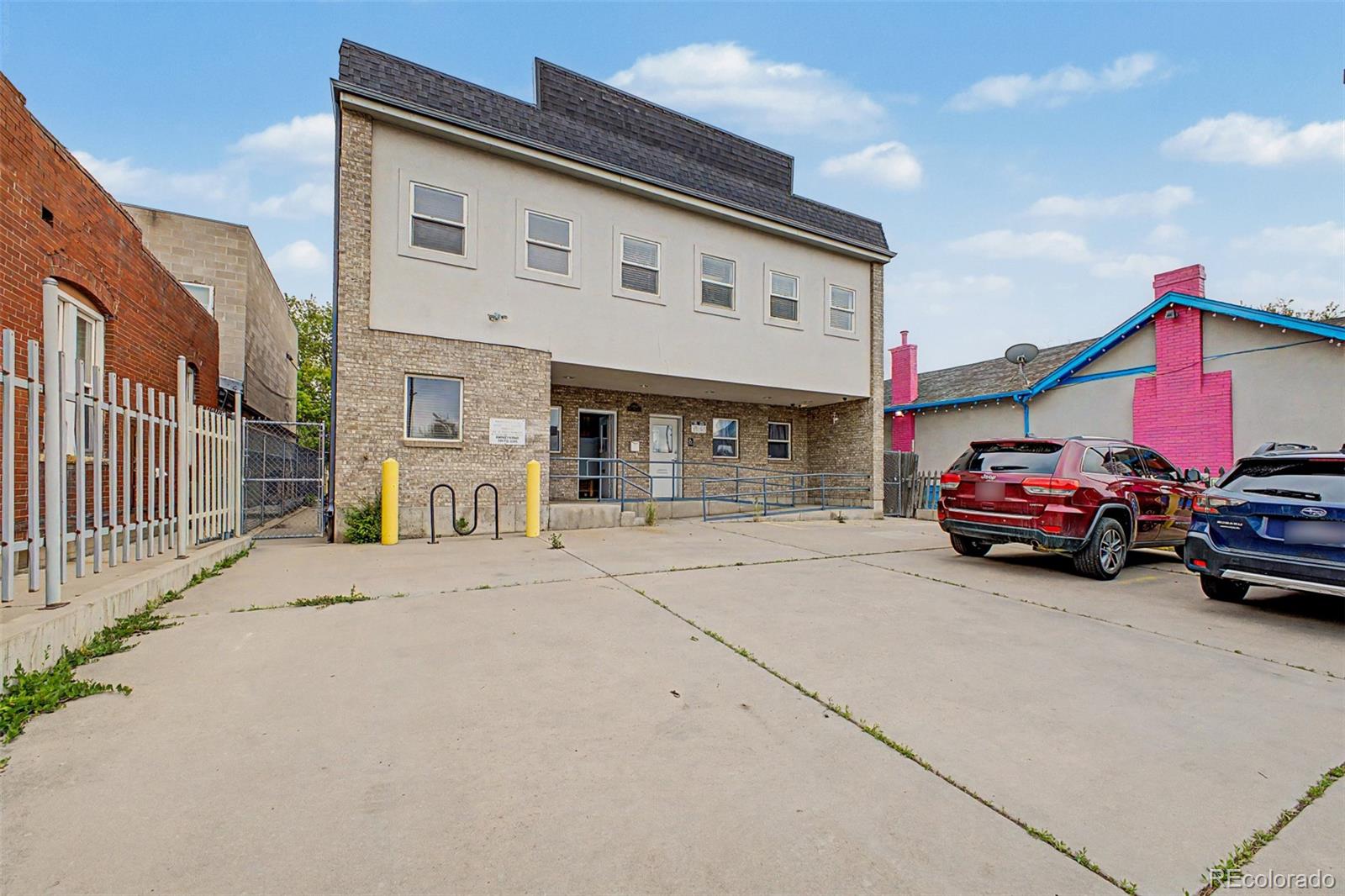 2380 S Broadway