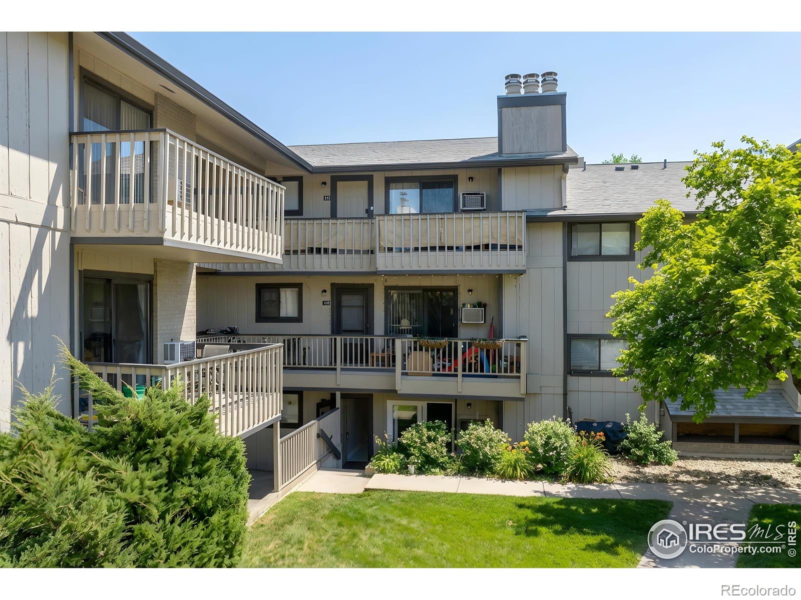 665 Manhattan Drive 9