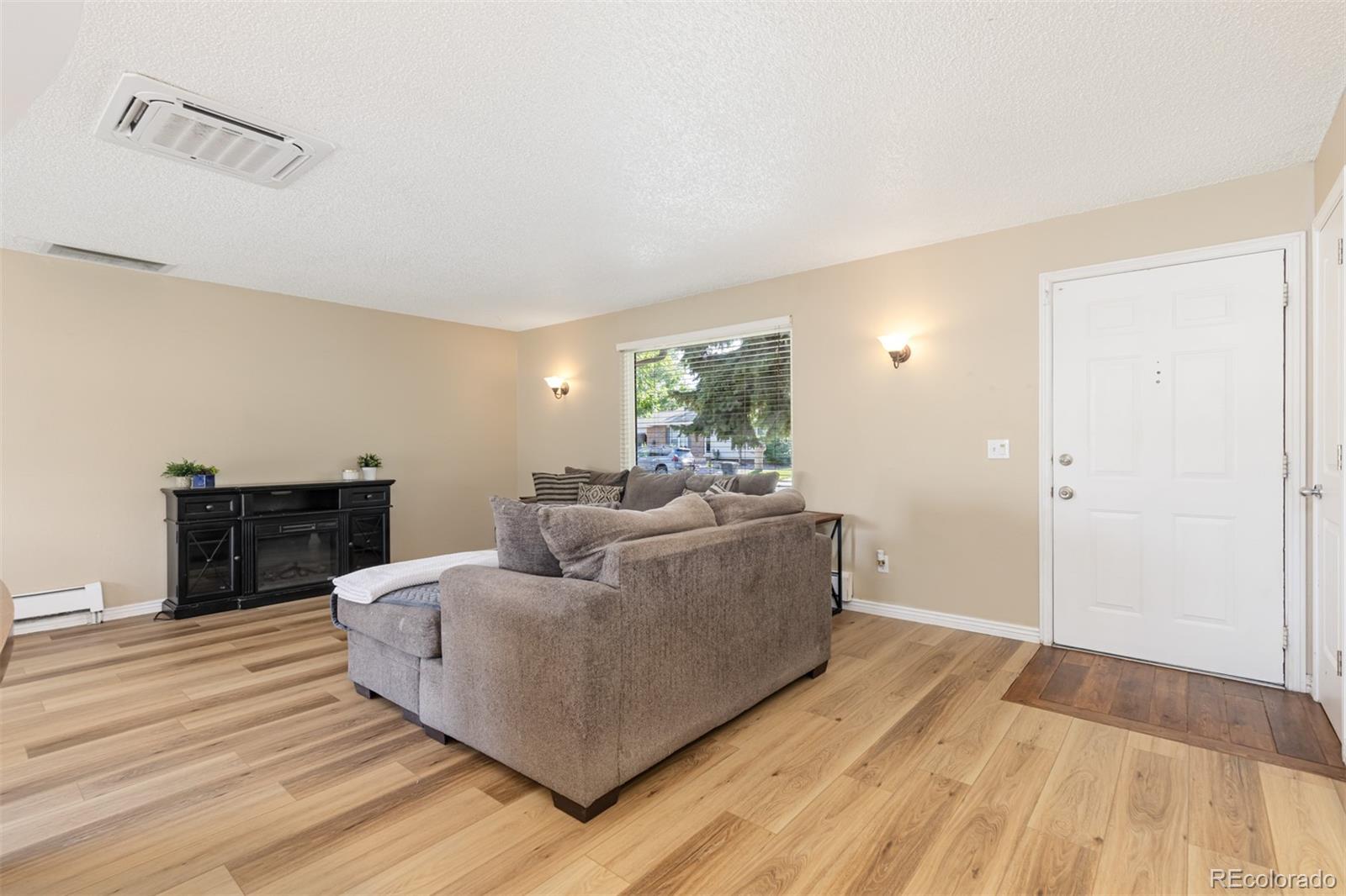 1246 S Telluride Street, Aurora, CO, 80017 3 1246 S Telluride Street