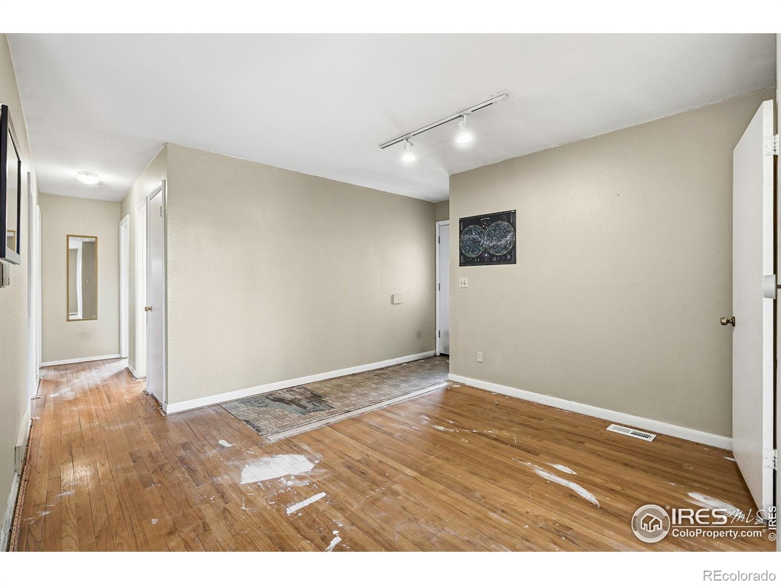 4595 Moorhead Avenue