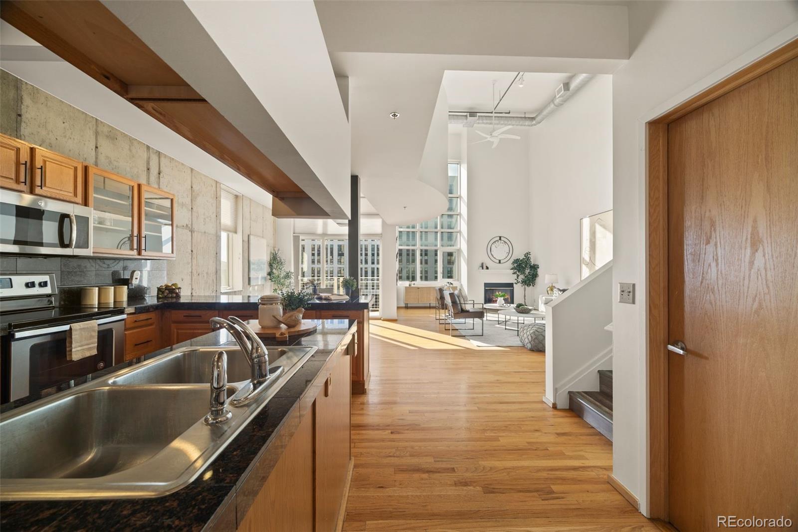 290 W 12th Avenue 606