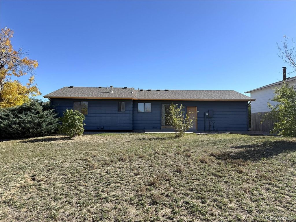 Photo of 1529 S Nucla Street, Aurora, CO 80017 (MLS # 4679447)