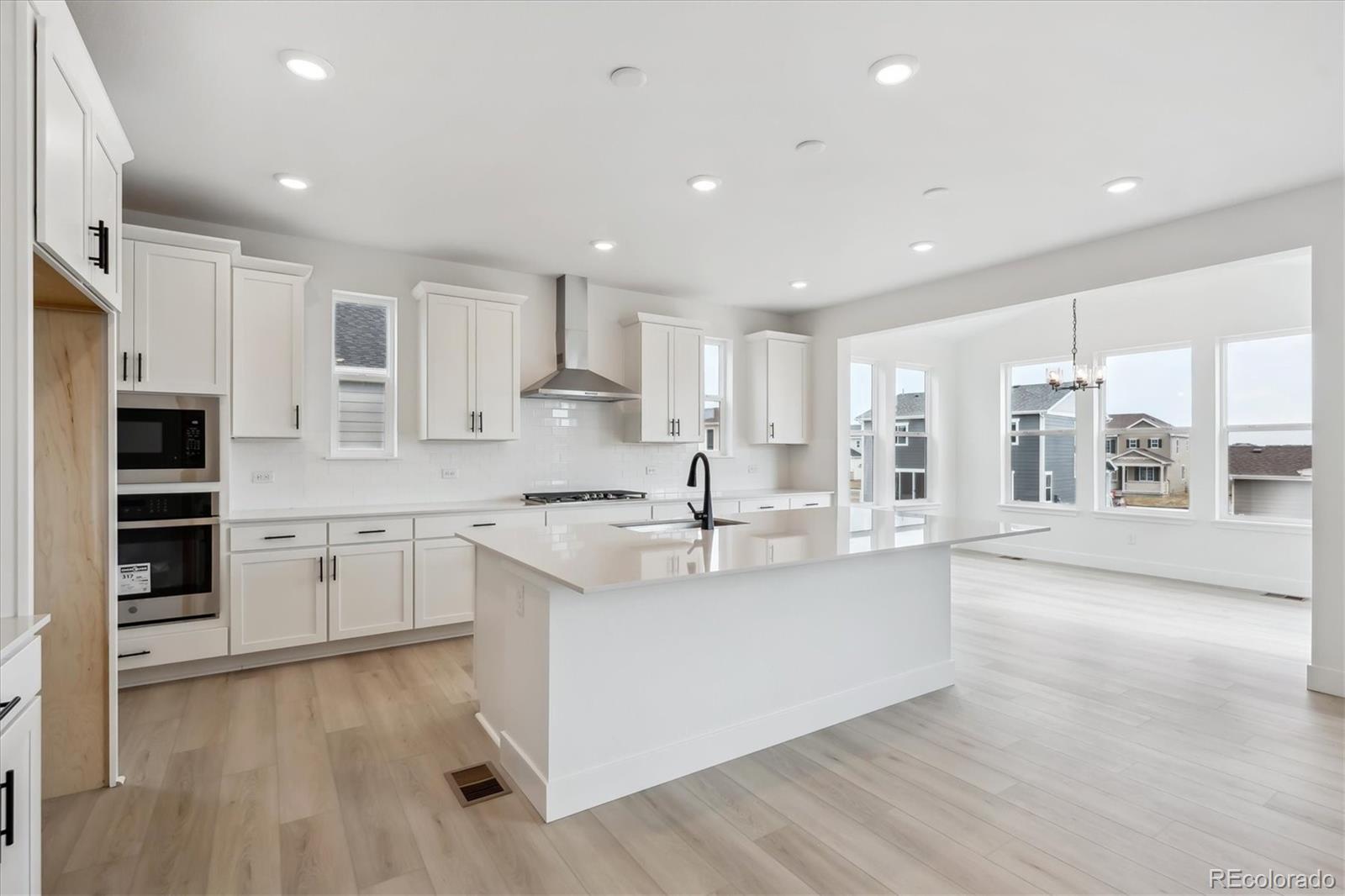 7036 E 126th Place