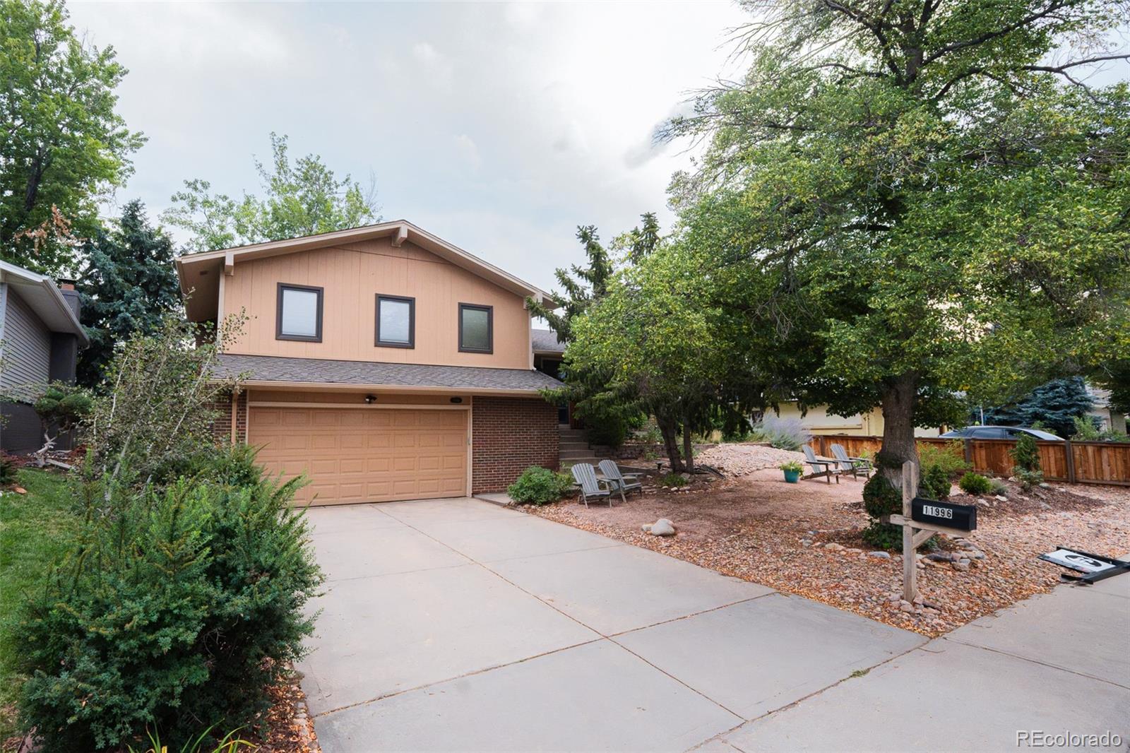 11996 E Oregon Circle