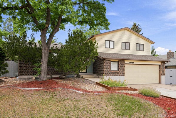 18744 E BROWN PL, AURORA, CO 80013 - Image 33386ffebf5f42e91ce0a9772b9e2b79/3566809156
