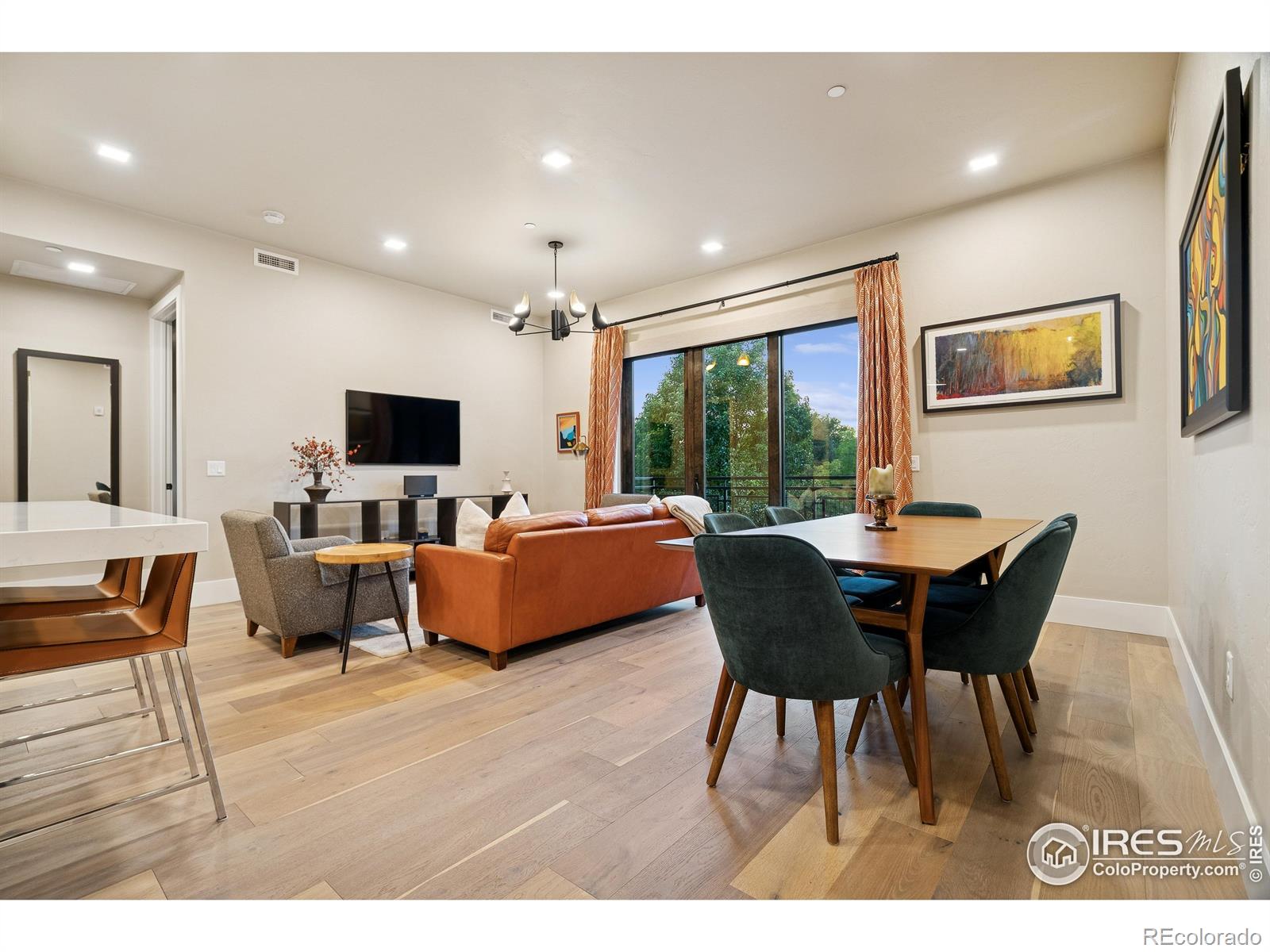 302 N Meldrum Street 304