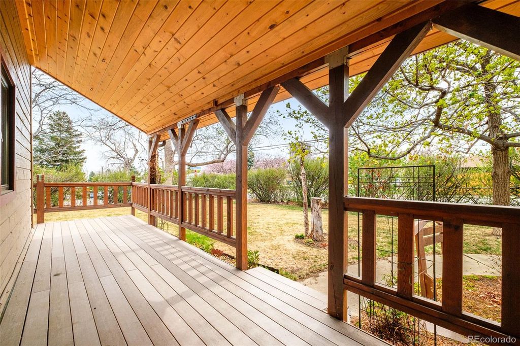 Photo of 815 Vivian Street, Lakewood, CO 80401 (MLS # 4841174)