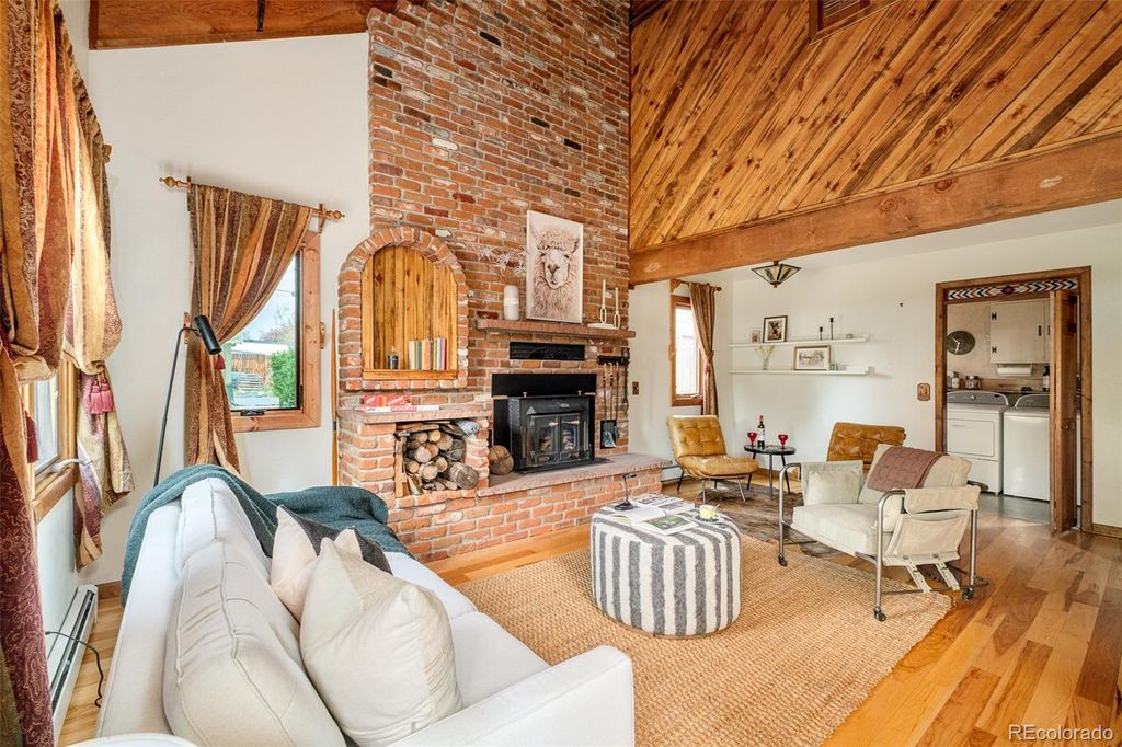 Photo of 815 Vivian Street, Lakewood, CO 80401 (MLS # 4841174)