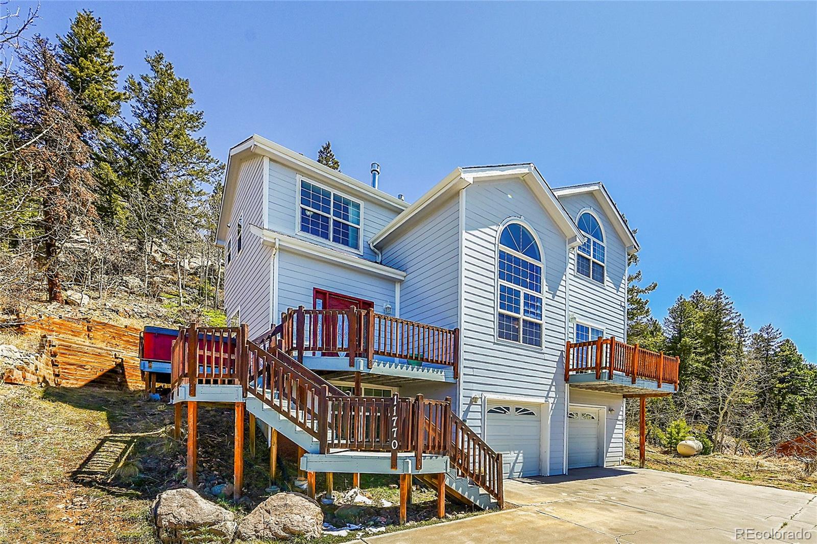 11770 Leavenworth Drive