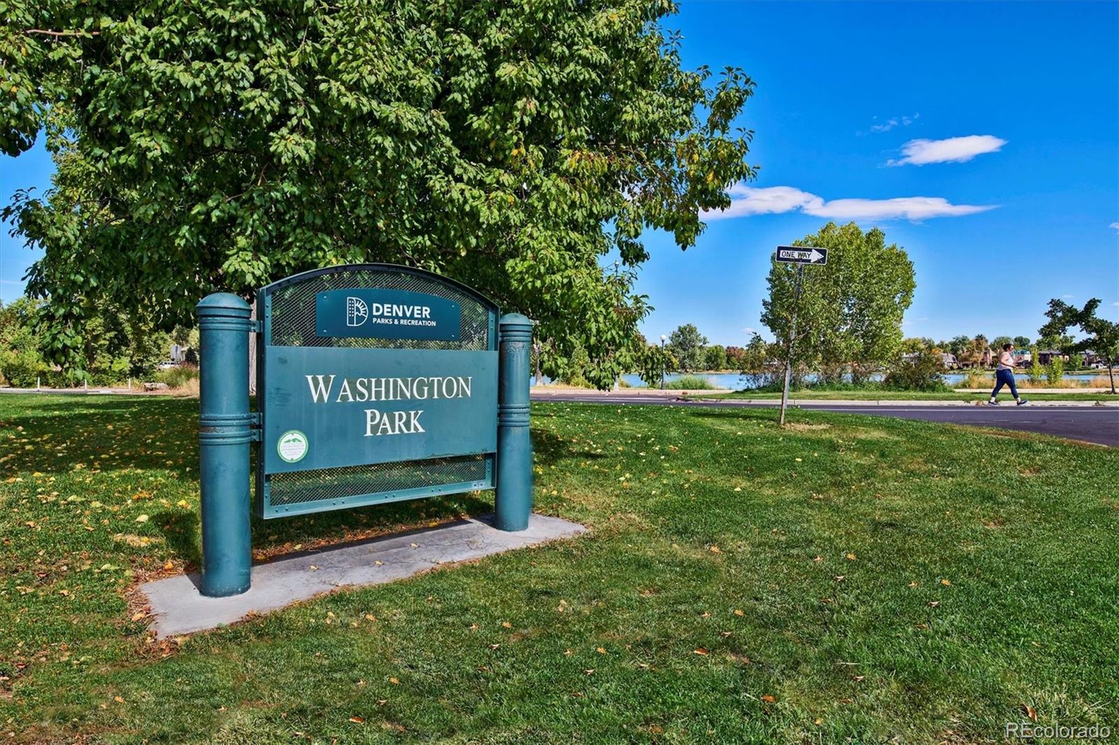 480 S Marion Parkway 901