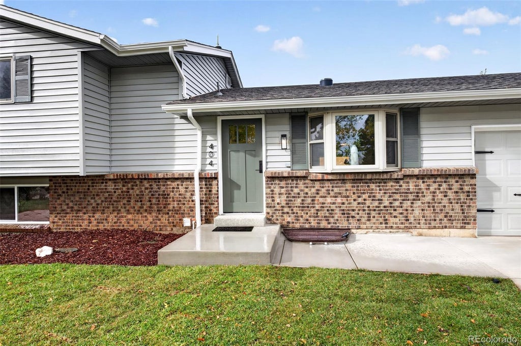 Photo of 404 Neptune Court, Littleton, CO 80124 (MLS # 3959879)