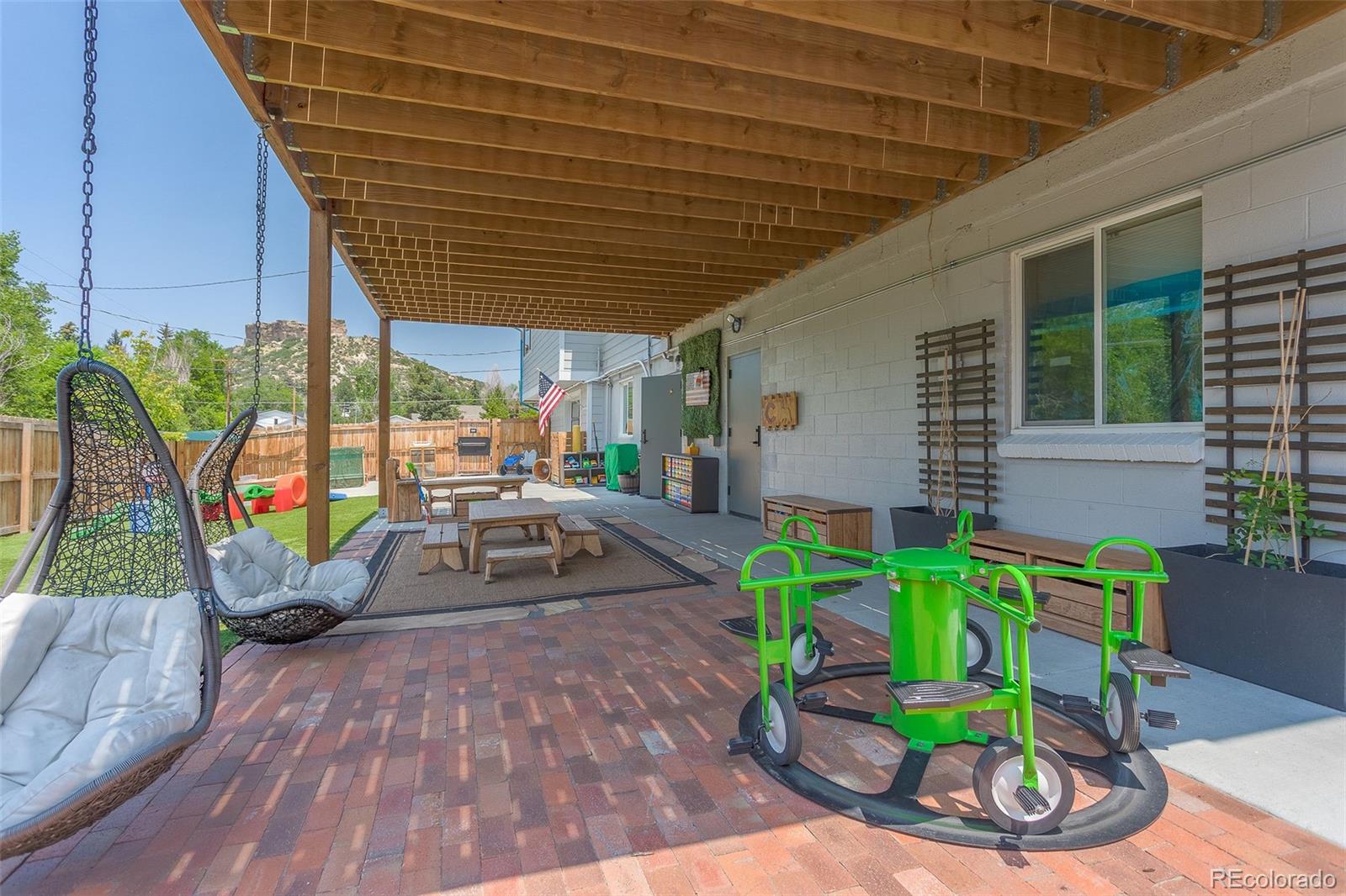 399 N Gilbert Street