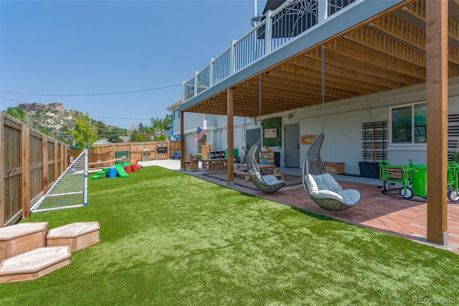 399 N Gilbert Street